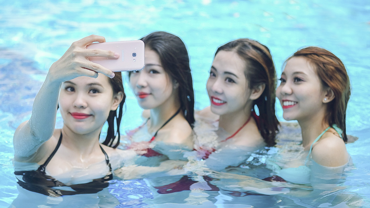 Bộ ảnh Galaxy A5 2017 cùng người đẹp
