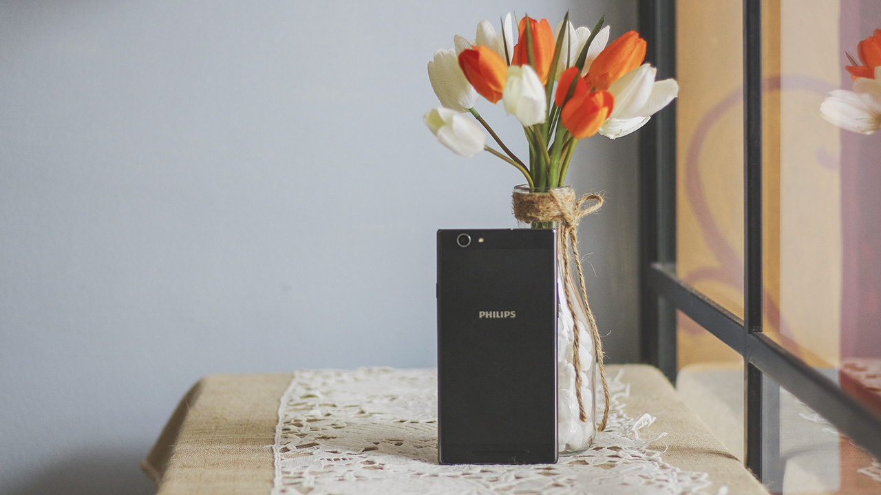 Trên tay Philips S616