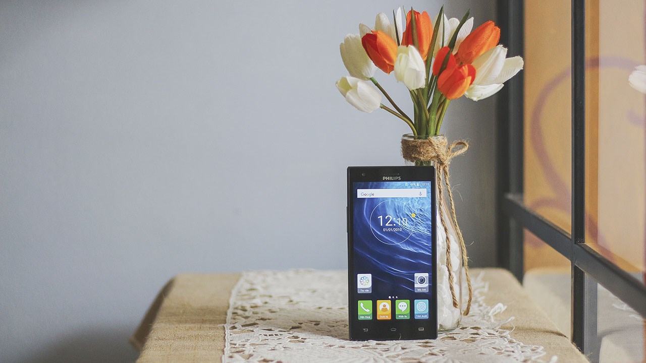 Trên tay Philips S616