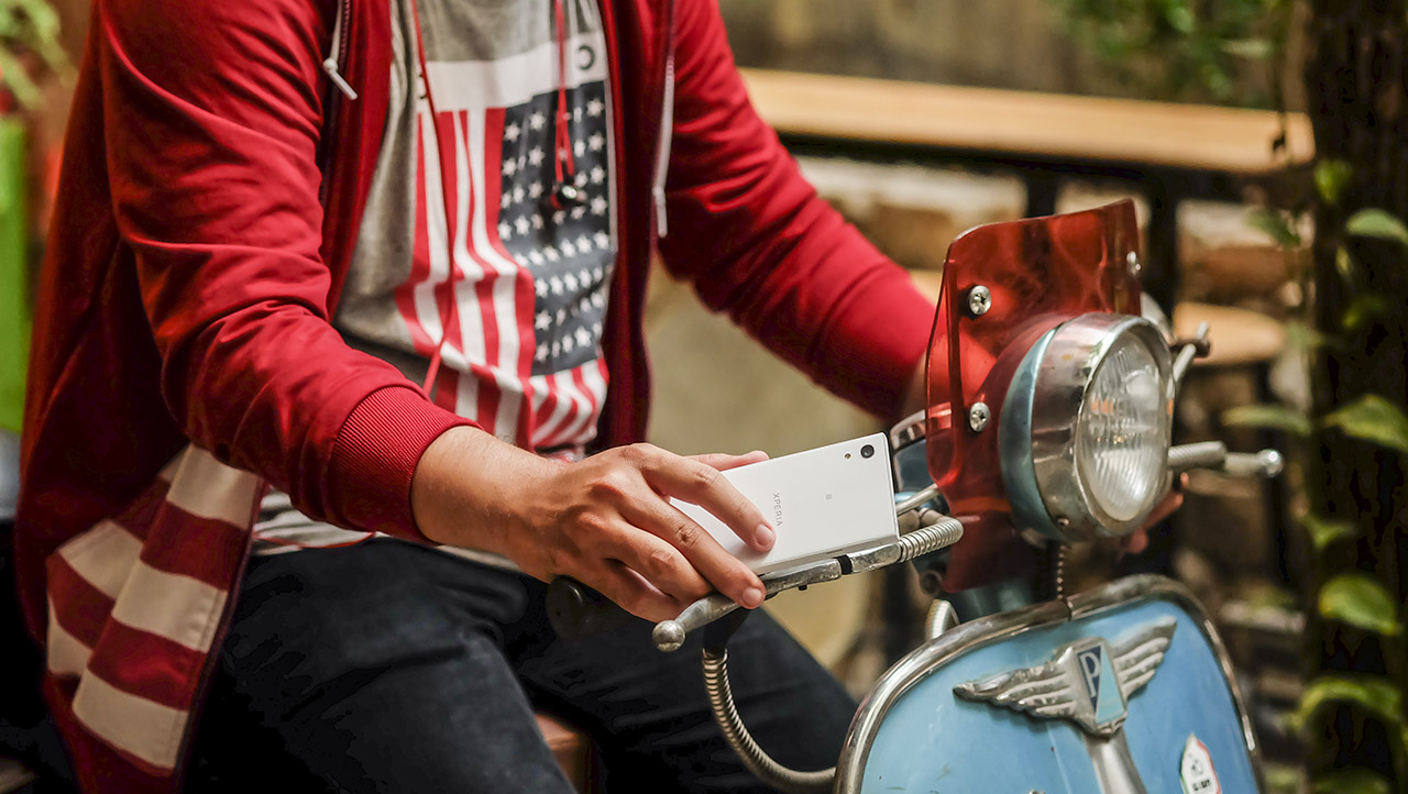 Trên tay Xperia XA1