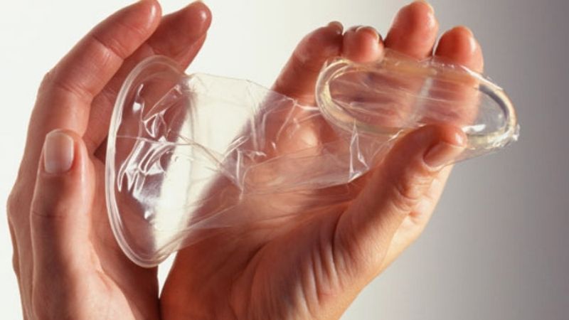 Bao cao su dành cho nữ là loại làm từ chất nhựa mềm và mỏng có tên gọi polyurethan