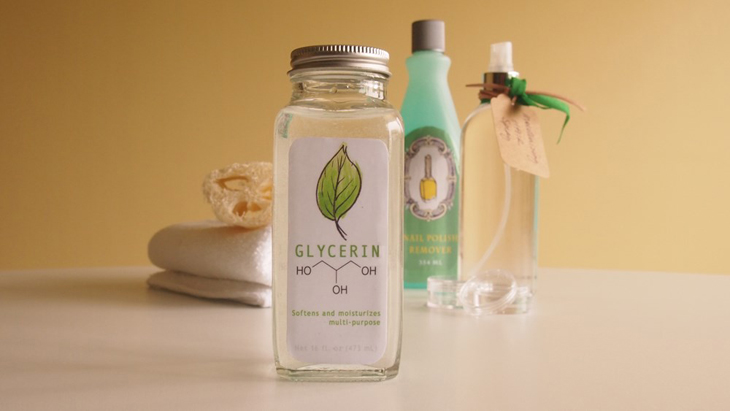 Glycerin là thành phần nên có trong dung dịch vệ sinh chị em chọn