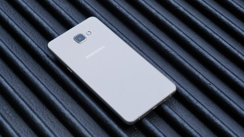 Galaxy A9 Pro, pin 5.000 mAh, màn hình 6 inch liệu có giảm giá khi C9 Pro ra mắt?