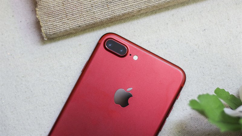 Trên tay iPhone 7 Plus Red