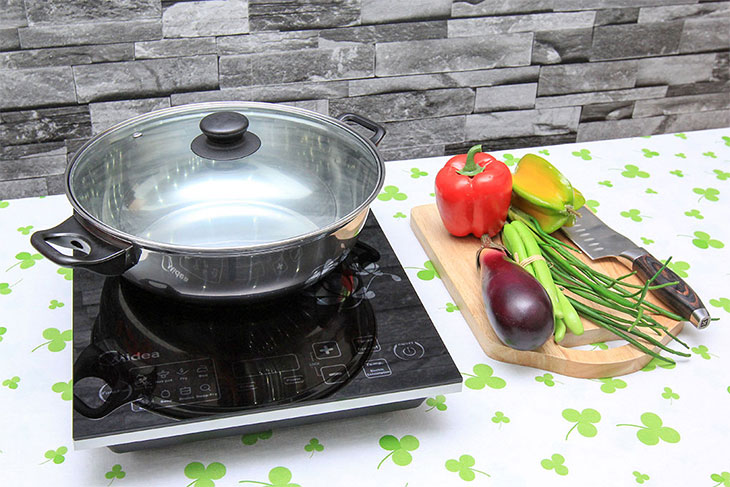 Vì sao nên mua bếp từ để nấu ăn?