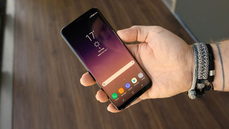 s8_hands_on_800x450