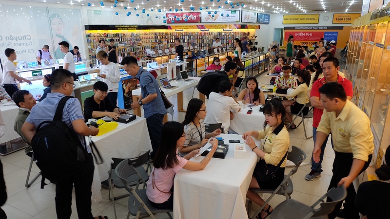 Ngày đầu bán F3 Plus