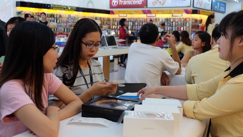 Ngày đầu bán F3 Plus