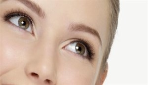 Cách giữ đôi mắt khỏe mạnh với những loại nước ép trái cây