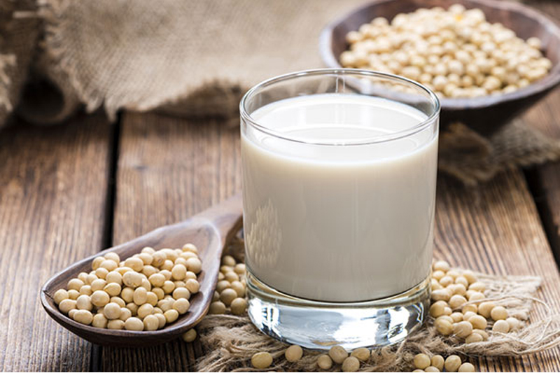 Sữa đậu nành giúp giảm bớt triệu chứng mãn kinh