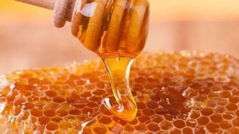 Nên sử dụng loại mật ong thô (mật ong nguyên chất)