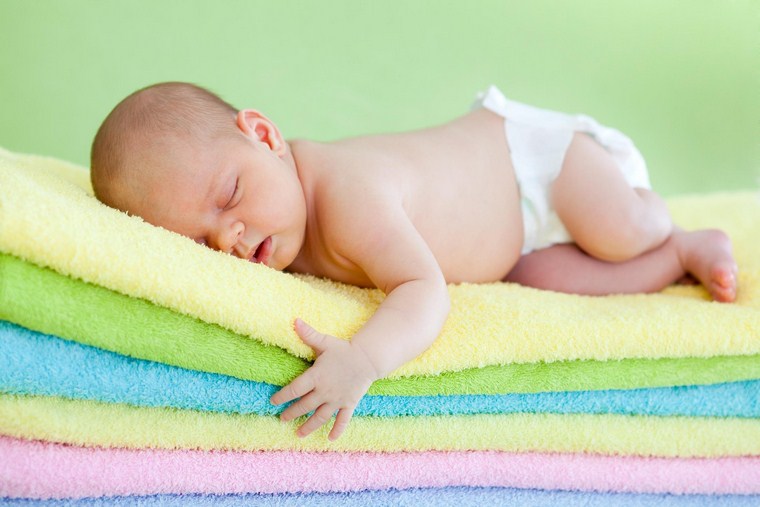 Ưu điểm của tã dán đối với bé Ưu điểm của tã dán đối với bé