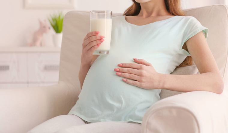 Bà bầu có nên uống sữa đậu nành không?