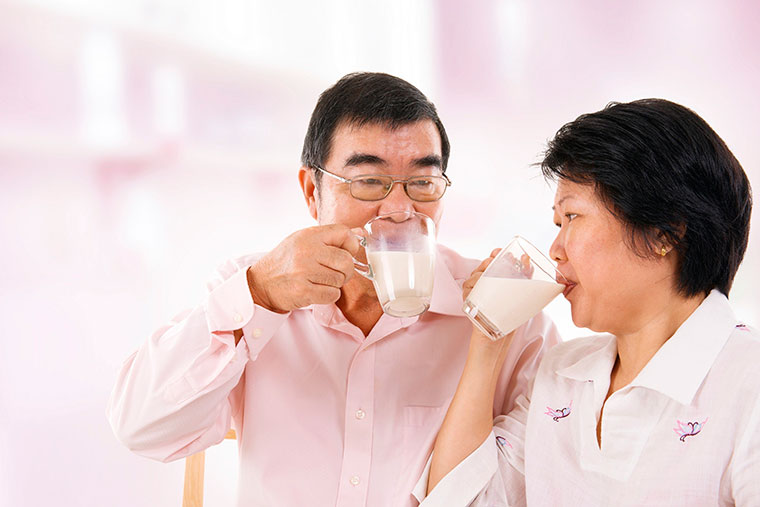 Cách chọn sữa bột cho người bệnh tiểu đường