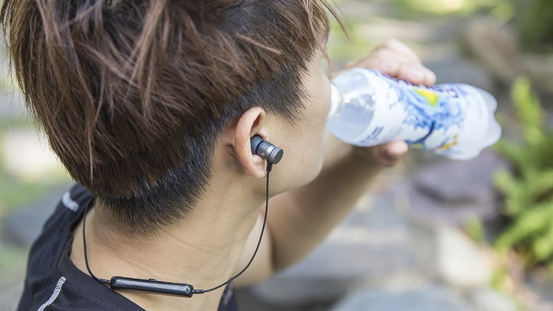 Trên tay tai nghe giảm giá tháng 4 Trên tay tai nghe giảm giá tháng 4