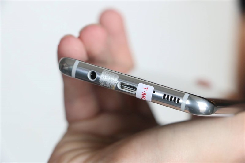 Bộ ảnh trên tay Galaxy S8 Plus đầu tiên tại Việt Nam