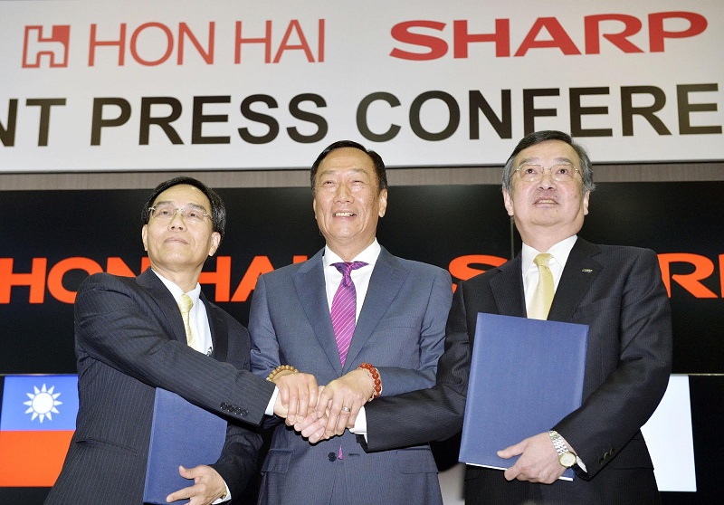 Foxconn thâu tóm Sharp