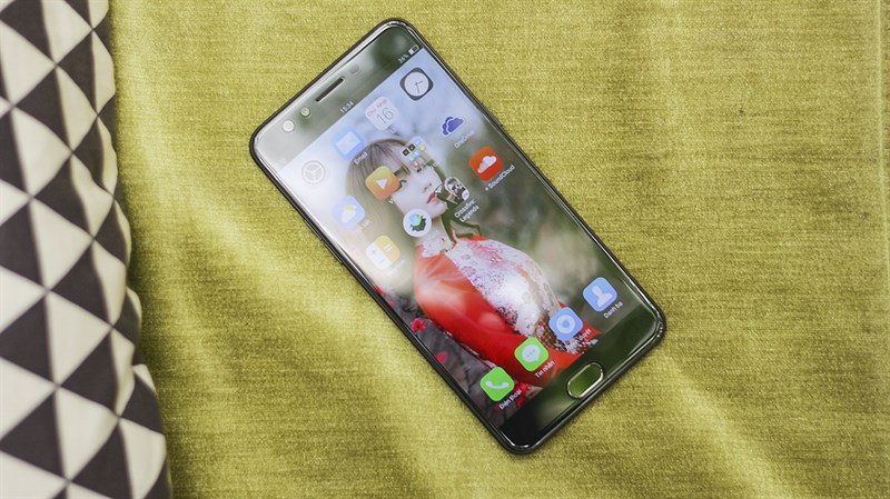 Note 7 tân trang quay trở lại thì những đối thủ nào sẽ phải dè chừng?