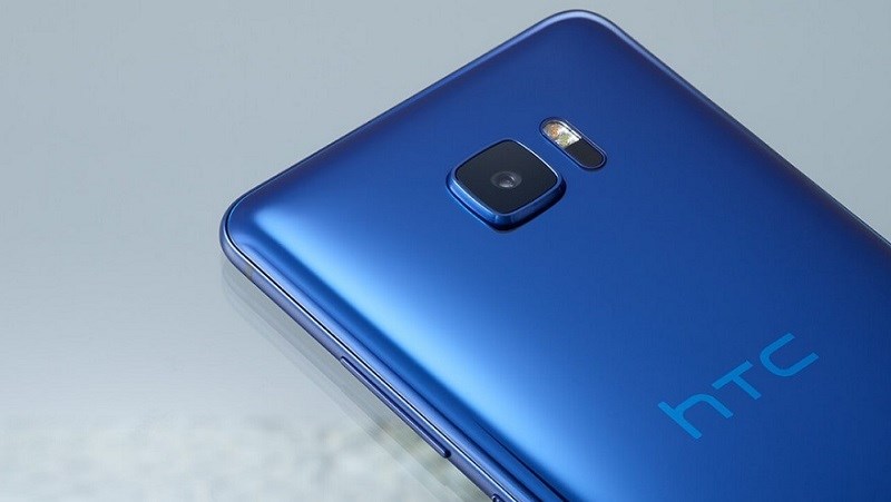 HTC U sẽ hỗ trợ chống nước, bỏ jack tai nghe 3.5 mm HTC U sẽ hỗ trợ chống nước, bỏ jack tai nghe 3.5 mm