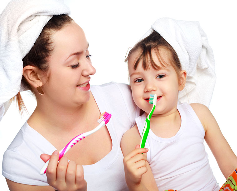 Bánh kẹo có phải nguyên nhân gây sâu răng ở trẻ