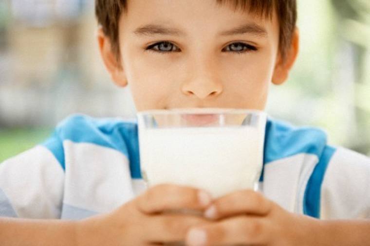 Sữa giàu dưỡng chất nhưng vẫn không đáp ứng được hết nhu cầu dinh dưỡng của trẻ[