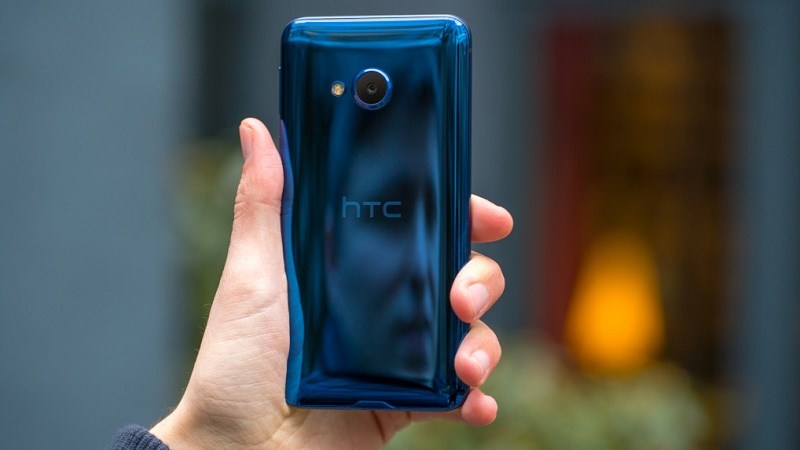 HTC U Play với thiết kế sang trọng, camera ngon được giảm giá mạnh