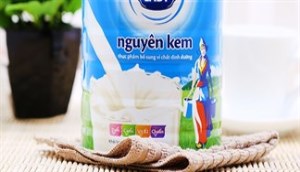 Bé uống sữa bột nguyên kem có tốt không?