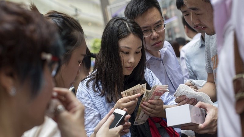 Dù doanh số bán iPhone giảm sút, nhưng Apple vẫn kiếm được lắm tiền Dù doanh số bán iPhone giảm sút, nhưng Apple vẫn kiếm được lắm tiền