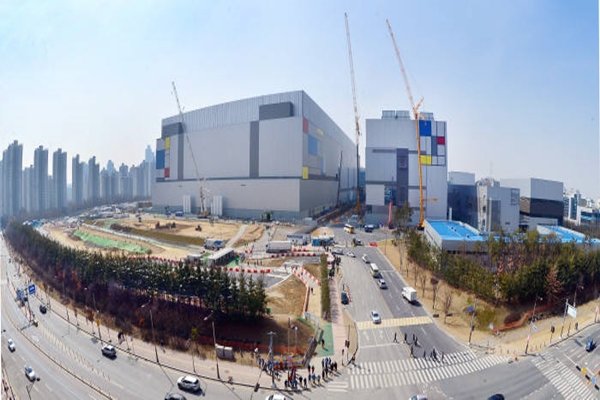 Hình ảnh cơ sở sản xuất chip xử lý của Samsung tại thành phố công nghiệp Hwaseong Hình ảnh cơ sở sản xuất chip xử lý của Samsung tại thành phố công nghiệp Hwaseong