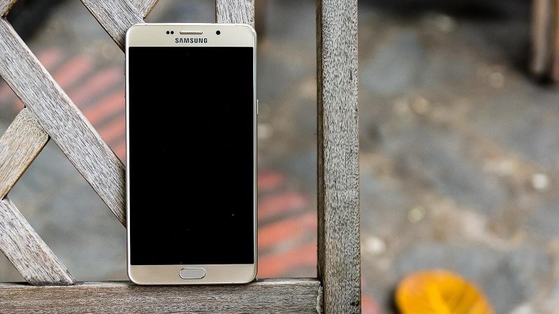 Phablet Samsung thiết kế thời trang, pin 5.000 mAh giảm giá sốc Phablet Samsung thiết kế thời trang, pin 5.000 mAh giảm giá sốc