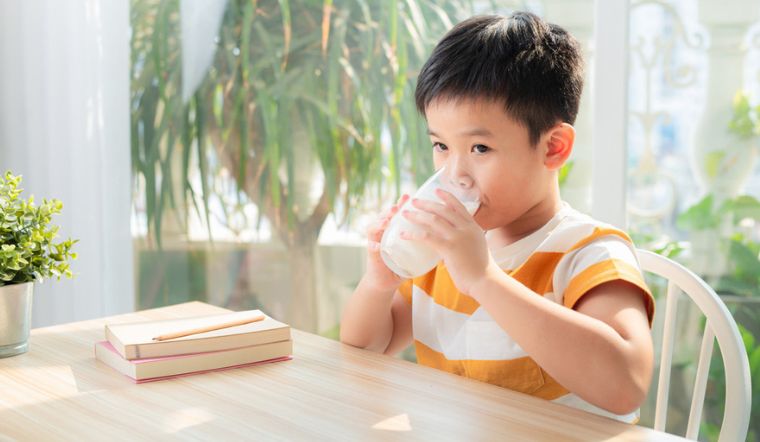 Những tiêu chí lựa chọn sữa theo độ tuổi của bé