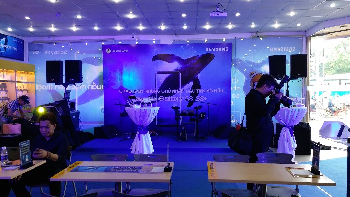 Tưng bừng ngày đầu mở bán và giao hàng Galaxy S8, S8 Plus tại TGDĐ