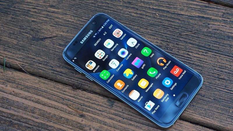 Galaxy S8 bán ra, Galaxy S7 giá chỉ còn 12.99 triệu đồng Galaxy S8 bán ra, Galaxy S7 giá chỉ còn 12.99 triệu đồng