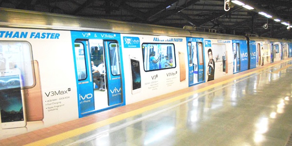 quảng cáo Vivo tại hệ thống tàu điện ngầm quảng cáo Vivo tại hệ thống tàu điện ngầm