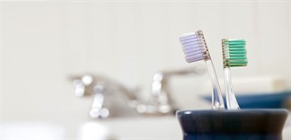 Đồ vật cần được làm sạch với bàn chải đánh răng