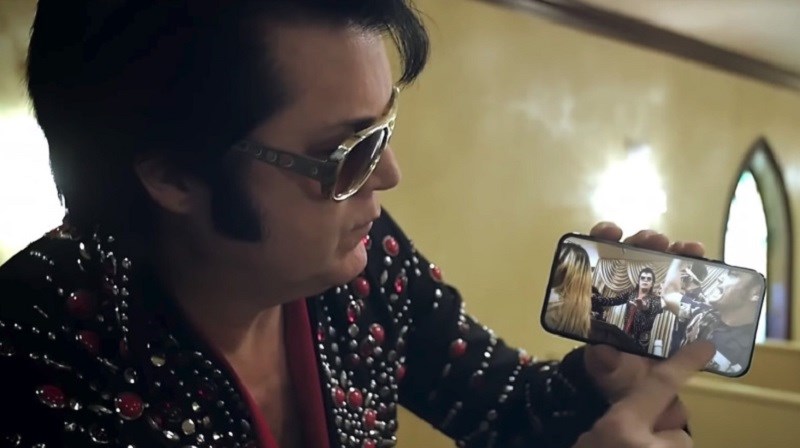 iPhone 8 bỗng dưng xuất hiện trong một video ca nhạc