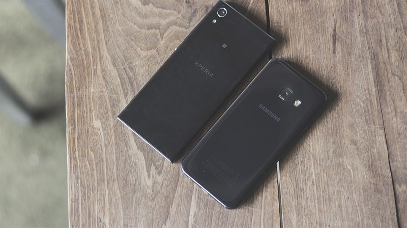 So sánh Xperia XA1 và Galaxy A3 2017