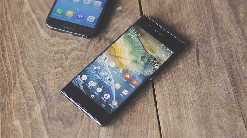 So sánh Xperia XA1 và Galaxy A3 2017