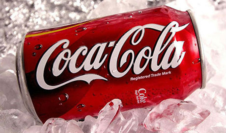 Tóc đẹp nhờ gội đầu bằng coca cola