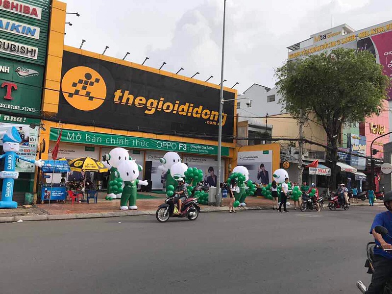 ngày đầu mở bán OPPO F3 tại các chi nhánh TGDĐ