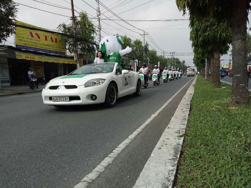 Màn tuần hành ấn tượng của OPPO