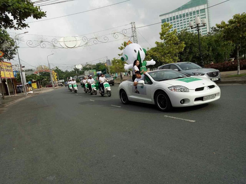 Màn tuần hành ấn tượng của OPPO