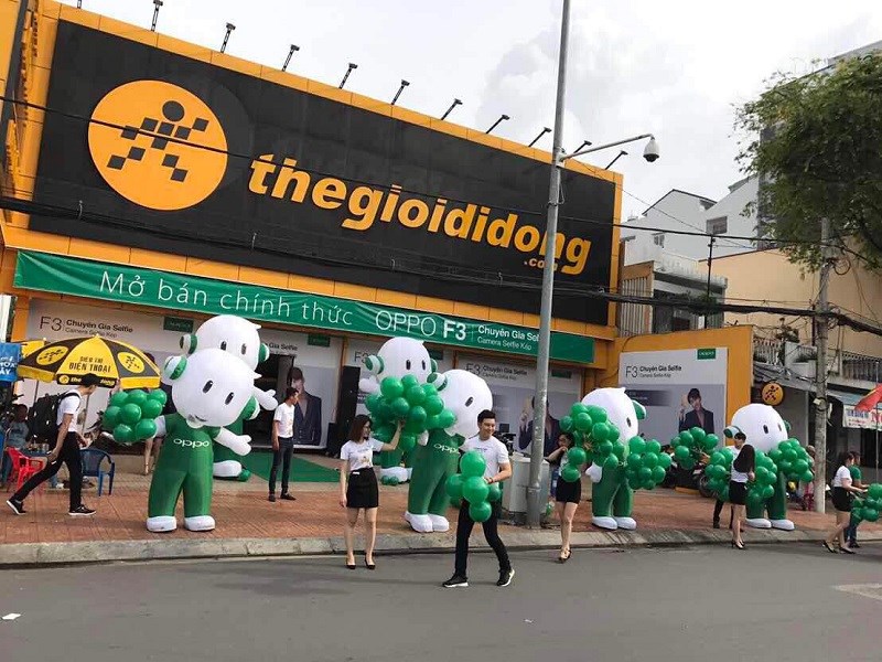 ngày đầu mở bán OPPO F3 tại các chi nhánh TGDĐ