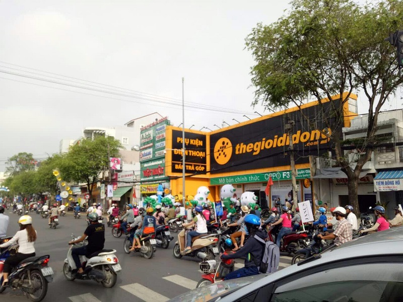 ảnh mở bán OPPO F3 tại Cần Thơ