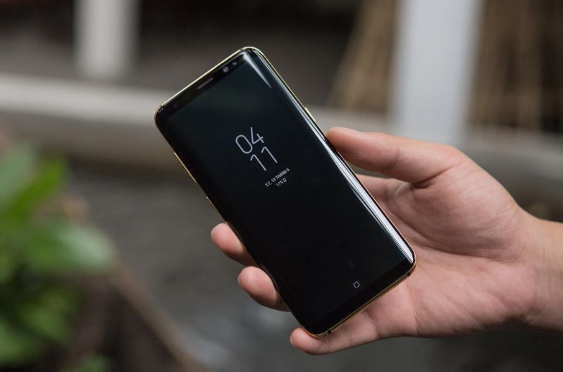 Hình ảnh Samsung Galaxy S8 mạ vàng 24K tại Việt Nam, giá hơn 40 triệu
