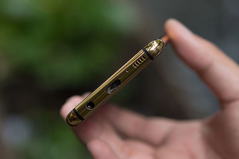 Hình ảnh Samsung Galaxy S8 mạ vàng 24K tại Việt Nam, giá hơn 40 triệu