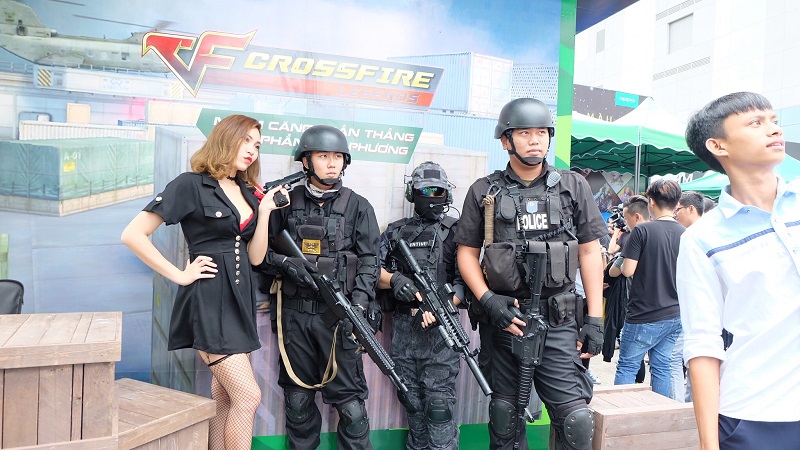 “Trùm Solo” CrossFire Legends tại Ngày Hội Phép Màu Selfie Kép Oppo