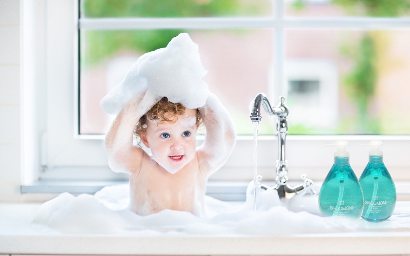 Mỗi độ tuổi bé cần dùng loại dầu gội riêng Mỗi độ tuổi bé cần dùng loại dầu gội riêng