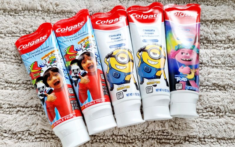 Kem đánh răng cho bé trên 2 tuổi Colgate Minions hương dâu