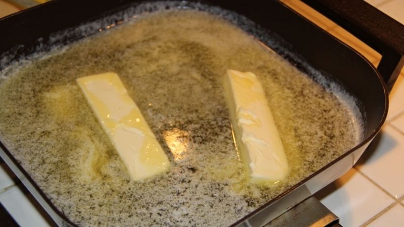 Những lưu ý khi dùng bơ trong nấu ăn